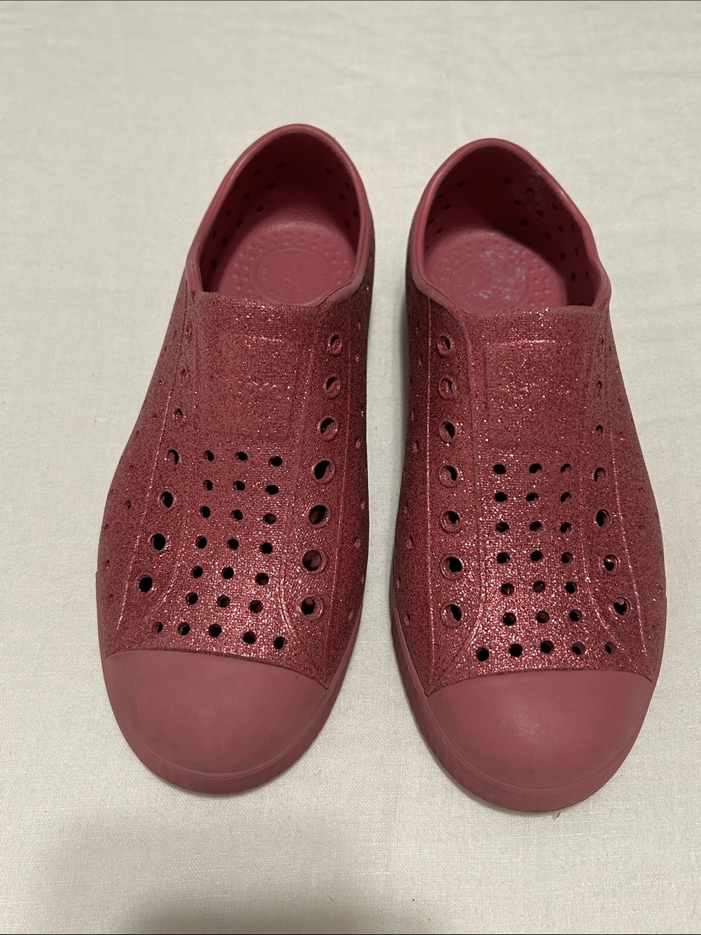 Native Shoes Unisex-Child Jefferson Bling (Big Kid) Sneaker, Like New, Sz. J1.